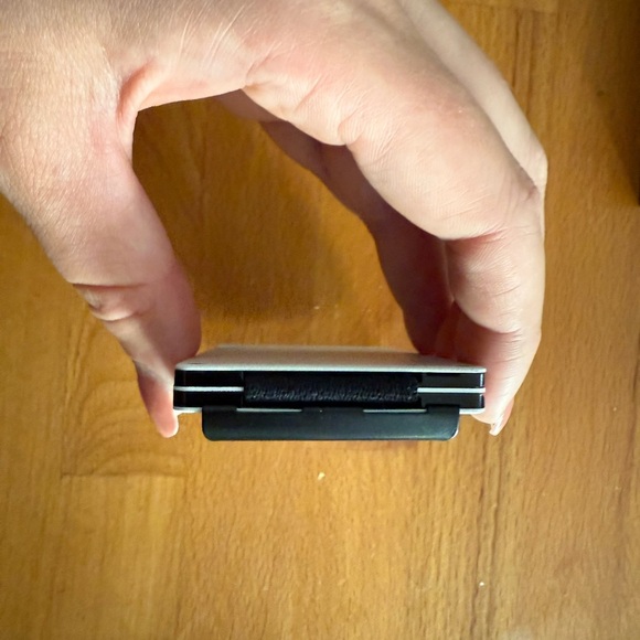 The Ridge Wallet w/ Apple AirTag Money Clip Accessory - Polar White NWOT - Picture 12 of 12